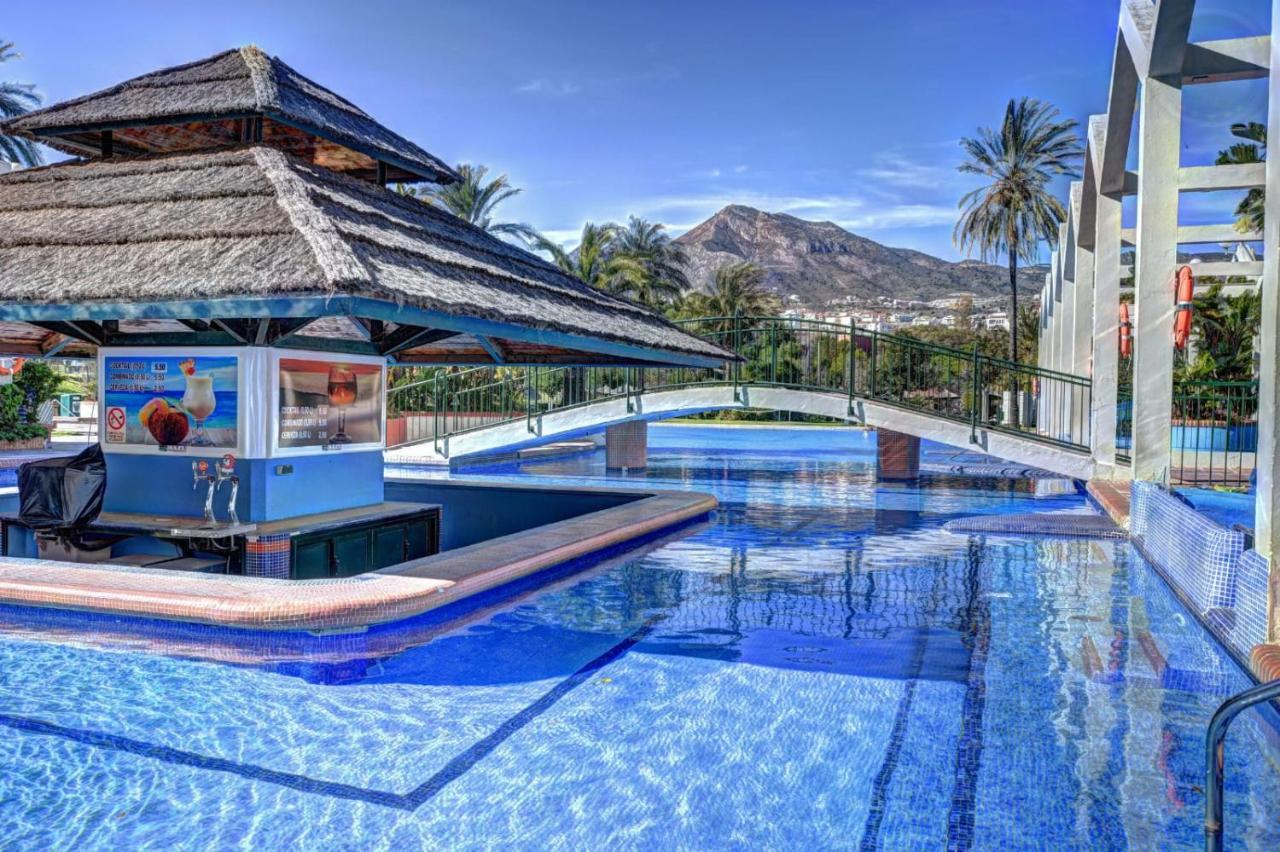 Apartamentos Benalbeach Benalmadena Luaran gambar