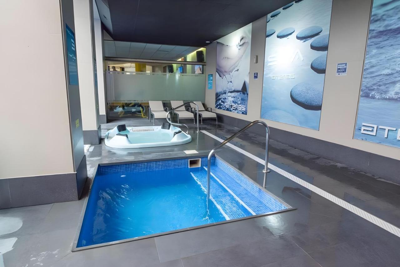 Apartamentos Benalbeach Benalmadena Luaran gambar